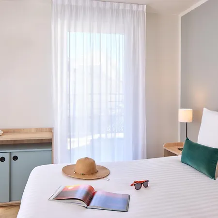 Zenitude Hotel-residences Aparthotel *
